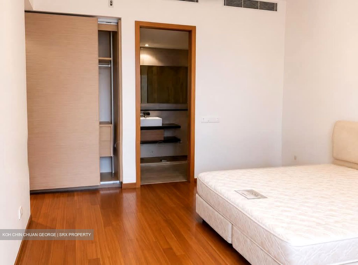 Marina Bay Residences (D1), Condominium #568187181